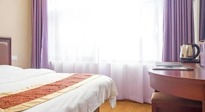 Bed in GreenTree Inn Shanghai Sheshan national tourist resort Express Hotel