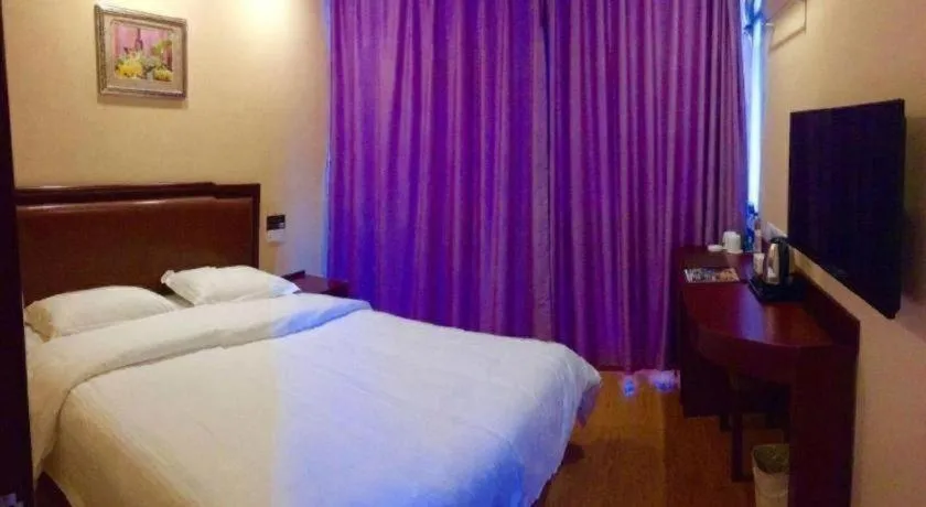 Bed in GreenTree Inn Shanghai Sheshan national tourist resort Express Hotel