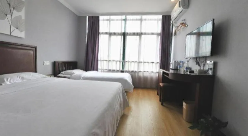 Bed in GreenTree Inn Shanghai Sheshan national tourist resort Express Hotel