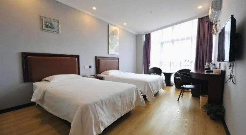 Bed in GreenTree Inn Shanghai Sheshan national tourist resort Express Hotel