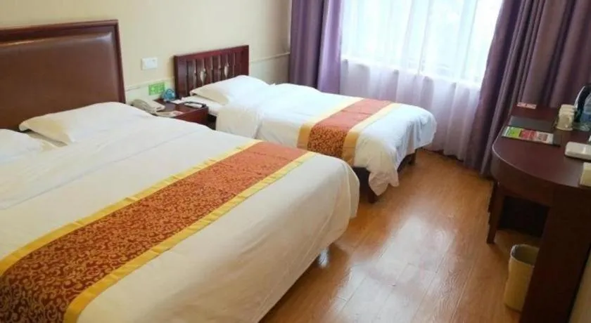 Bed in GreenTree Inn Shanghai Sheshan national tourist resort Express Hotel