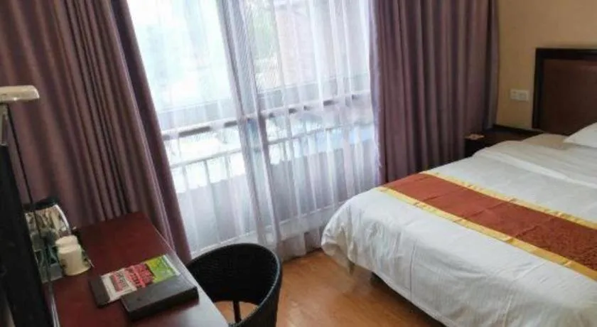 Bed in GreenTree Inn Shanghai Sheshan national tourist resort Express Hotel