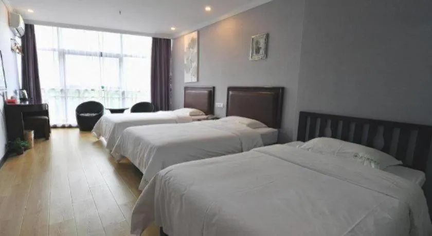 Bed in GreenTree Inn Shanghai Sheshan national tourist resort Express Hotel