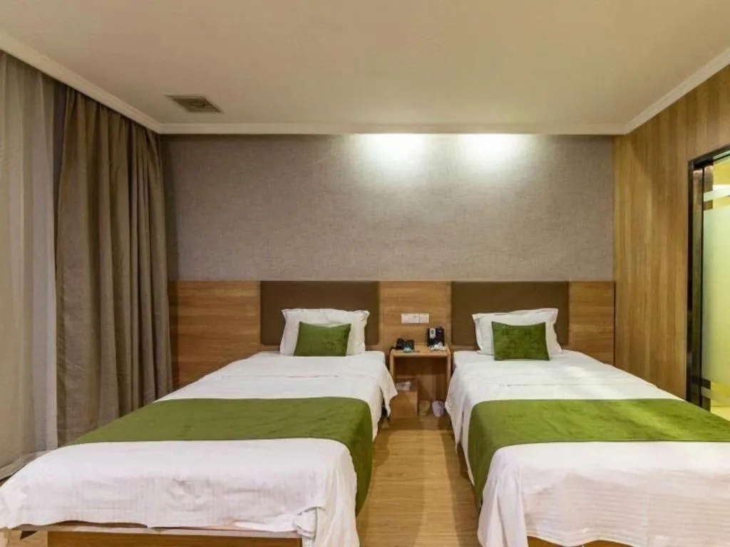 Bed in GreenTree Inn Jiangsu Suzhou Kunshan Beimen Road Express Hotel