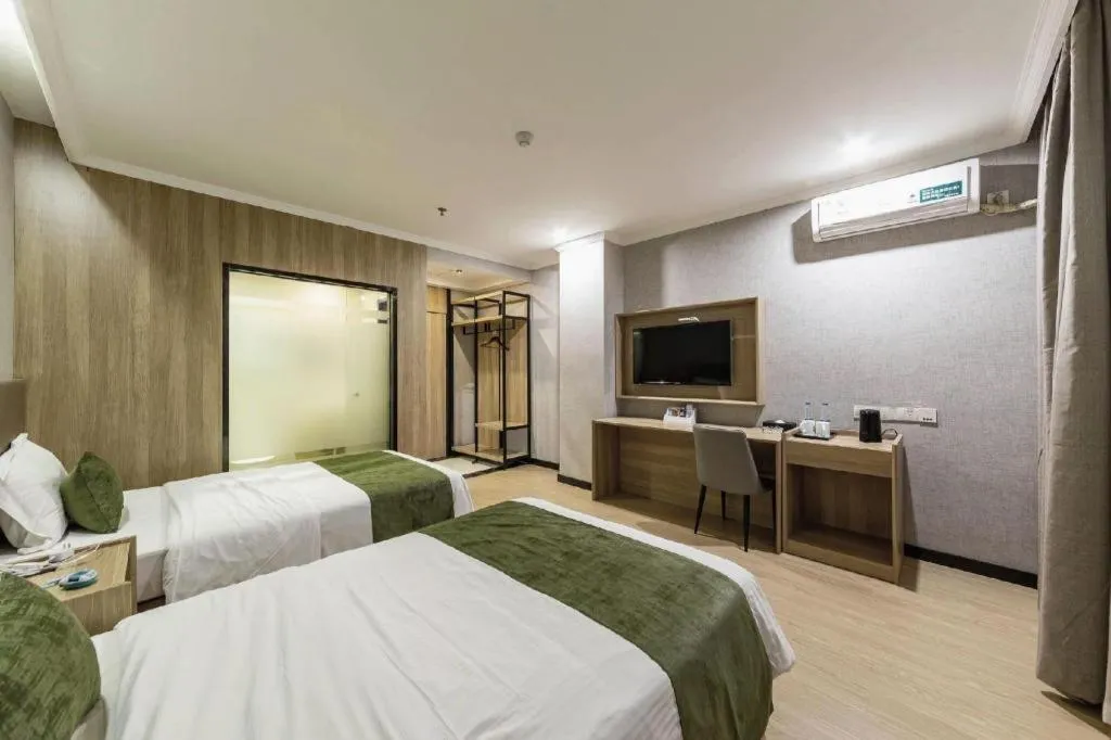 Bed in GreenTree Inn Jiangsu Suzhou Kunshan Beimen Road Express Hotel