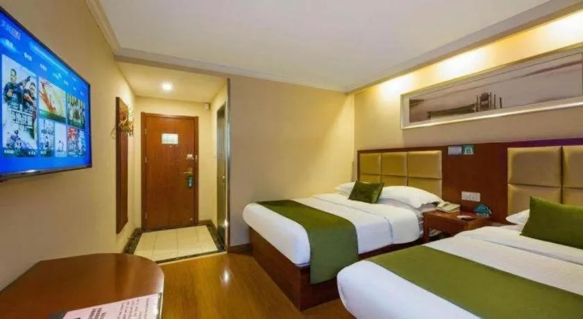 Bed in GreenTree Inn Suzhou Guanqian Street Leqiao Metro Station