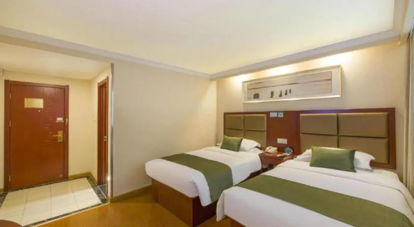 Bed in GreenTree Inn Suzhou Guanqian Street Leqiao Metro Station