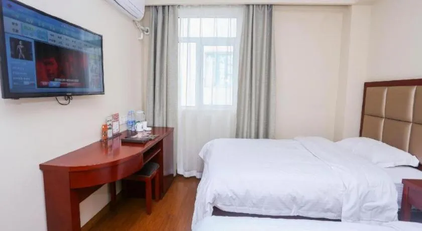 Bed in GreenTree Inn Suzhou Guanqian Street Leqiao Metro Station