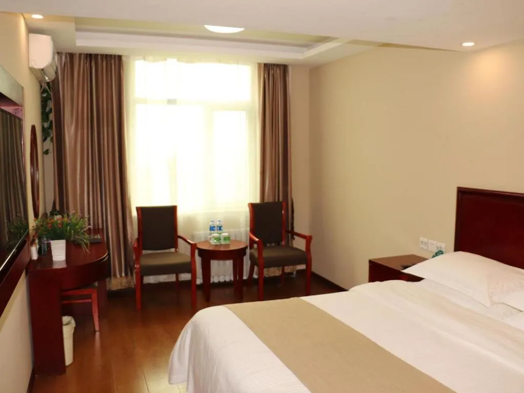 Bed in GreenTree Inn Beijing Daxing District Yufa Town New Airport Express Hotel