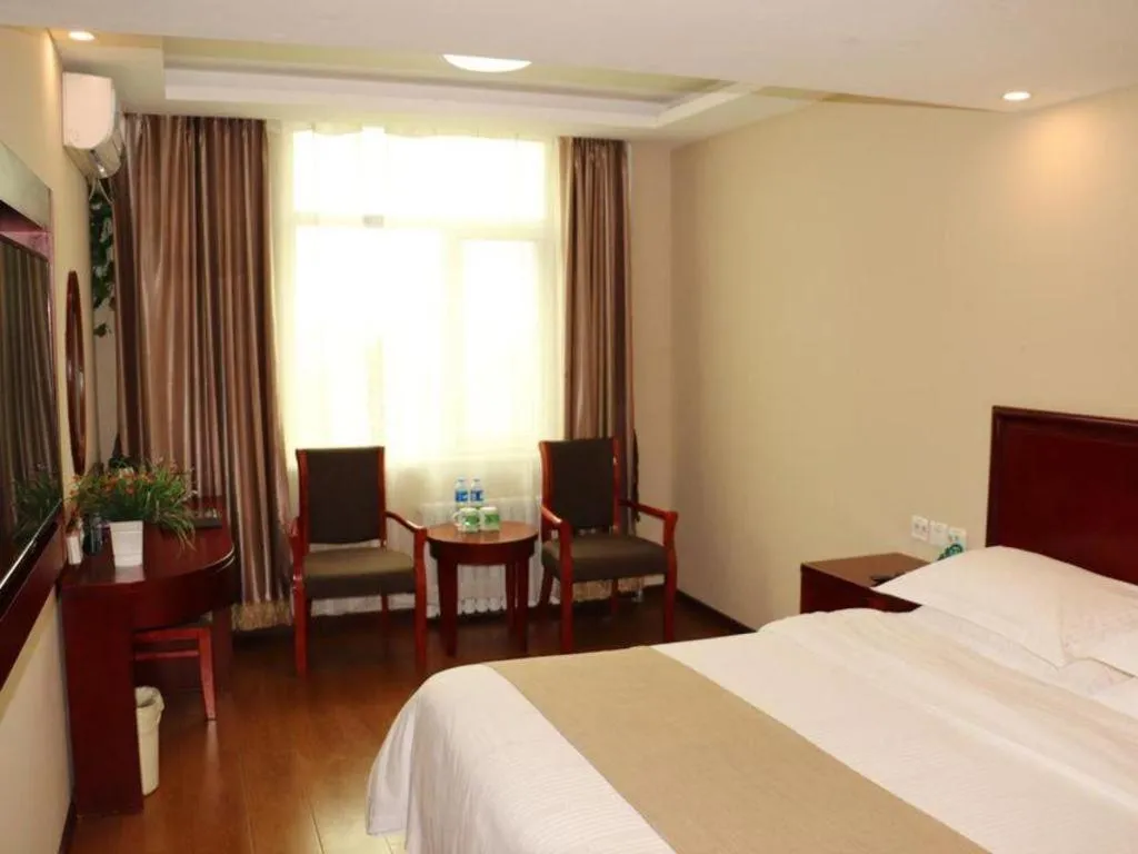 Bed in GreenTree Inn Beijing Daxing District Yufa Town New Airport Express Hotel
