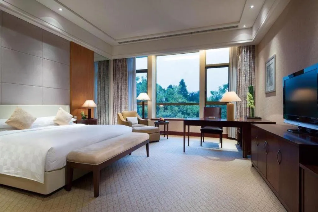 Bed in Suzhou Jinji Lake Grand Hotel