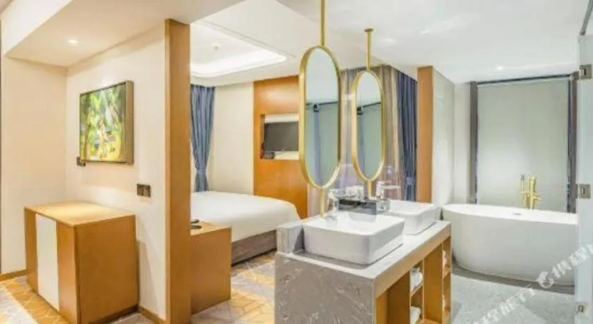 Bed in Gtel Rock City Qingdao Hotel