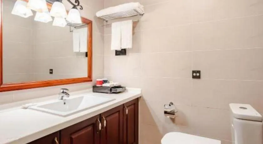 Hainan Yatai Hot Spring Hotel