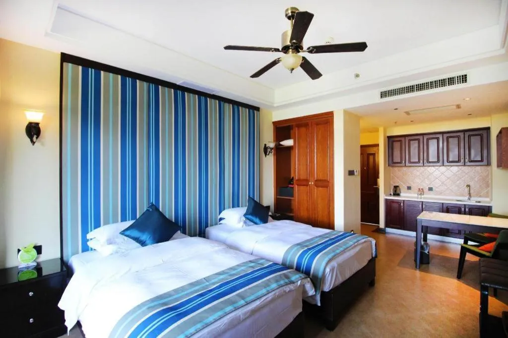 Bed in Hainan Yatai Hot Spring Hotel