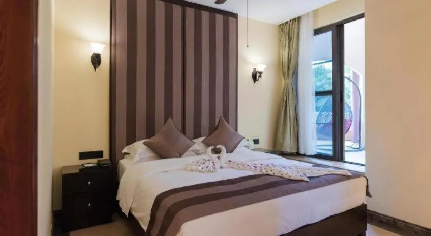 Bed in Hainan Yatai Hot Spring Hotel