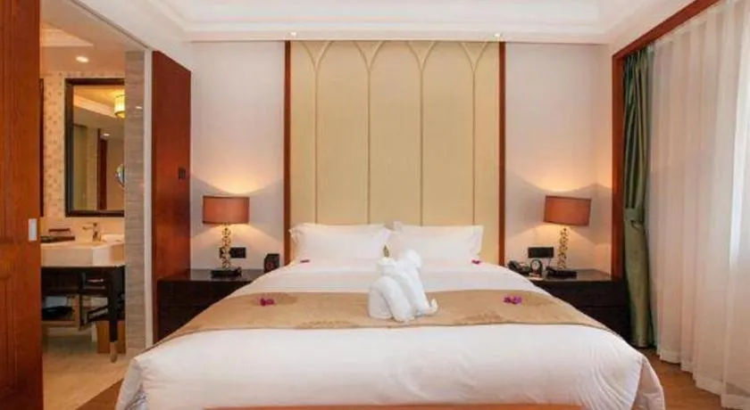 Bed in Hainan Yatai Hot Spring Hotel