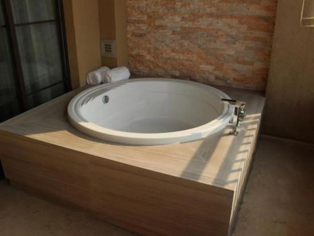 Hainan Yatai Hot Spring Hotel