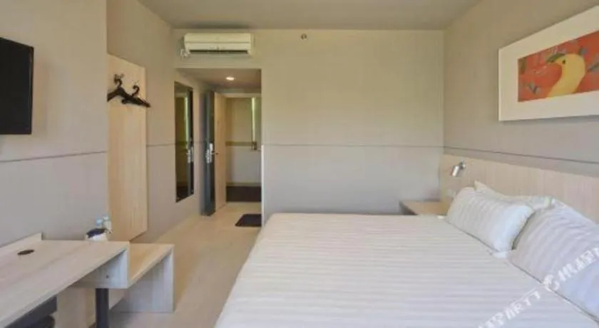 Bed in Jinjiang Inn Caobao Road Subway Station