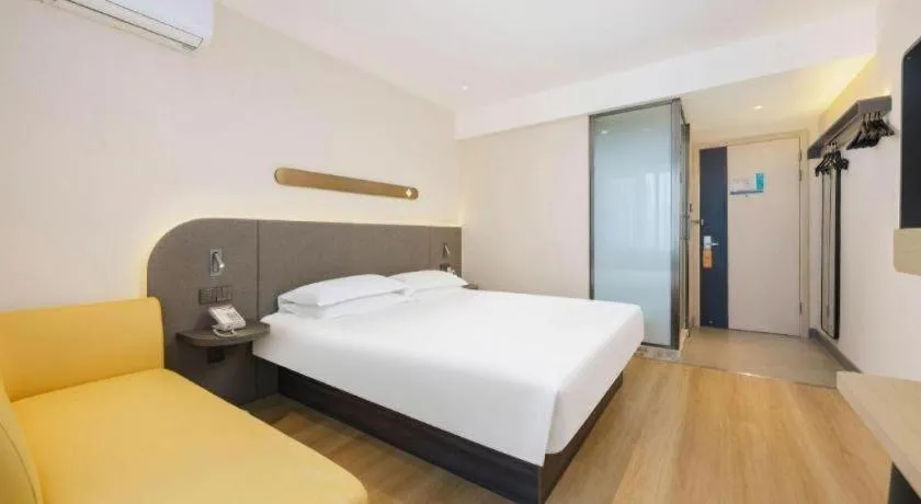 Bed in Jinjiang Inn - Xishan Road