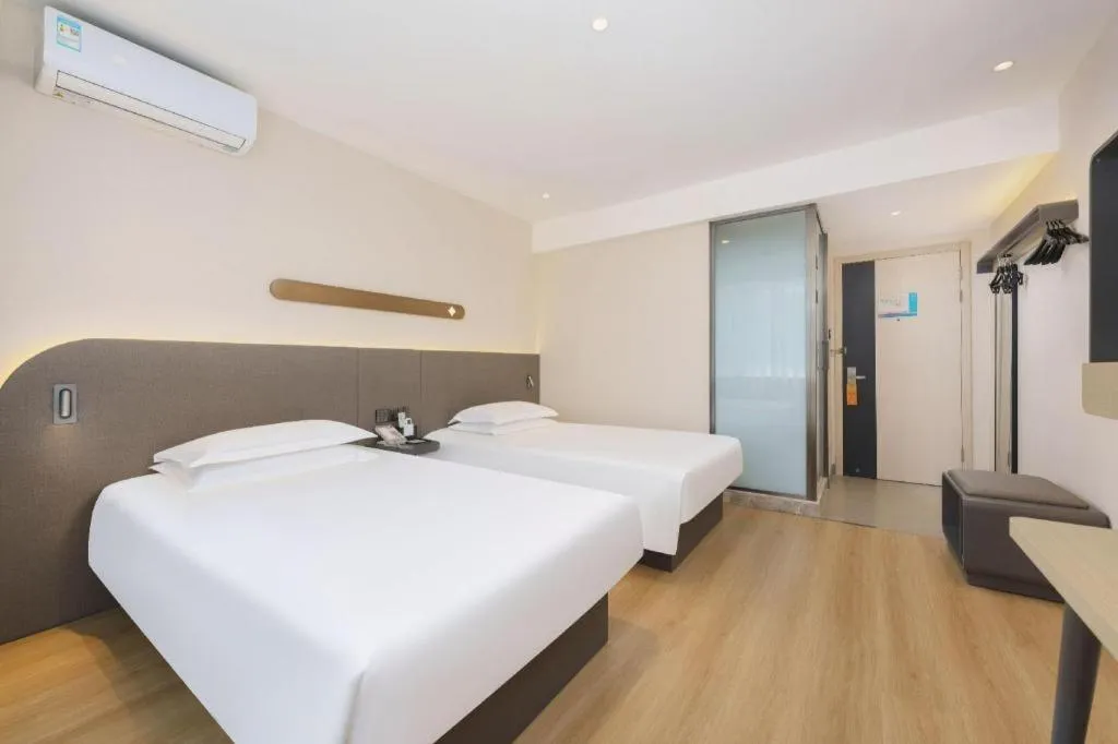 Bed in Jinjiang Inn - Xishan Road