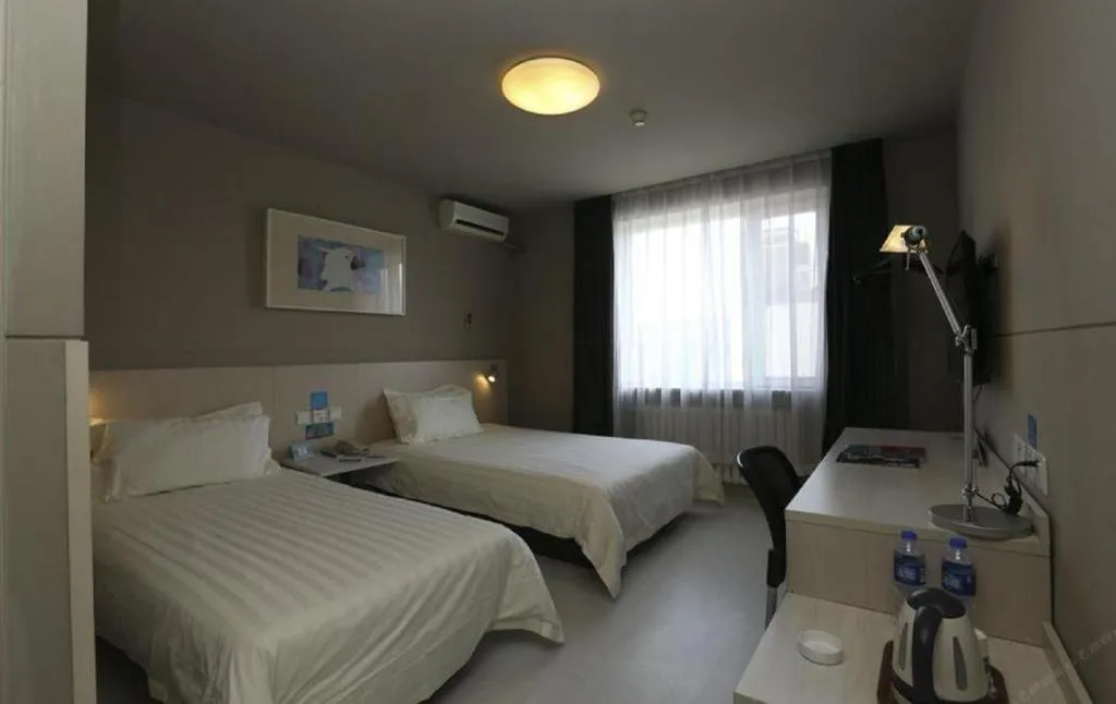 Bed in Jinjiang Inn - Xishan Road