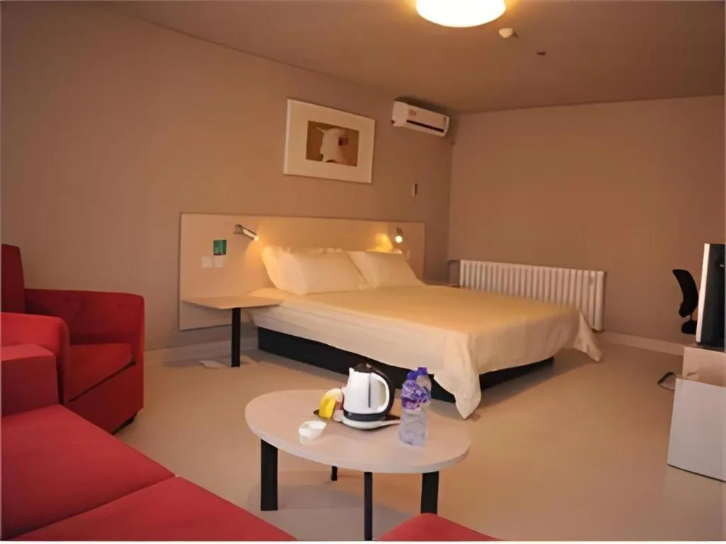 Bed in Jinjiang Inn - Xishan Road