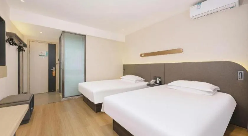 Bed in Jinjiang Inn - Xishan Road