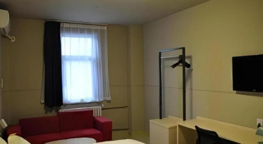 Jinjiang Inn Jiaozuo Gymnasium