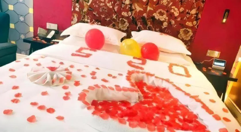 Bed in Jinjiang Metropolo Hotel - Taizhou Wanda Plaza