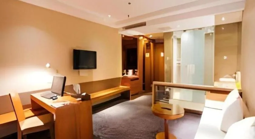 Bed in Jinjiang Metropolo Hotel - Taizhou Wanda Plaza