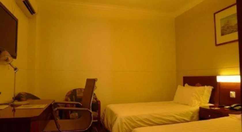 Bed in Jinjiang Inn Shanghai North Bund Yangpu Bridge Branch