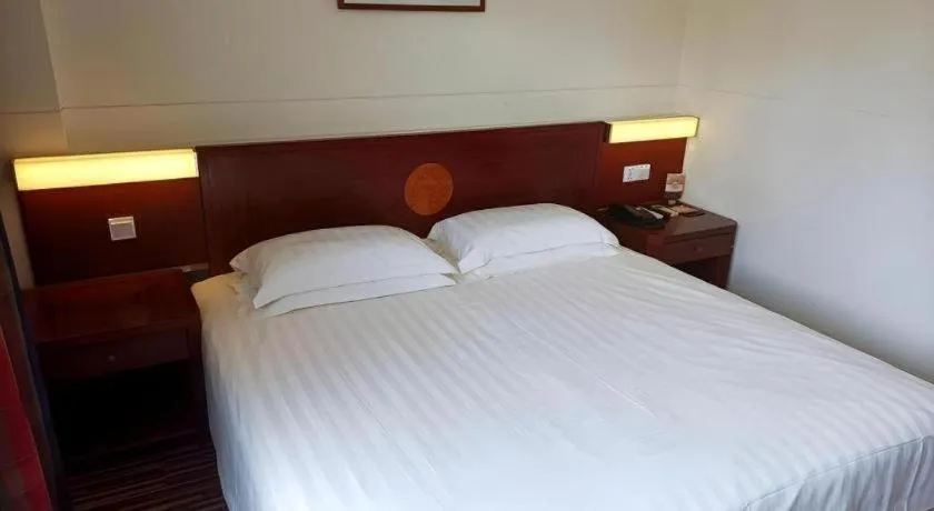 Bed in Jinjiang Inn Shanghai North Bund Yangpu Bridge Branch
