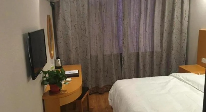 Bed in GreenTree Inn Jiangsu Xuzhou Western 3rd Ring Road Xiyuan Express Hotel