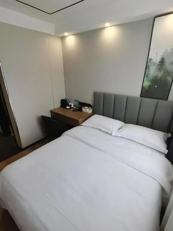 Bed in GreenTree Inn Jiangsu Xuzhou Western 3rd Ring Road Xiyuan Express Hotel