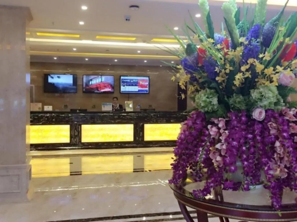 GreenTree Inn Jiangxi Shangrao Qianshan Ehu Avenue Express Hotel
