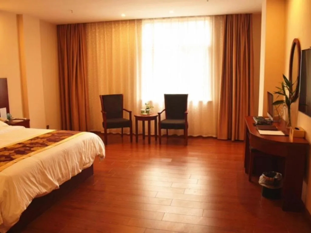 Bed in GreenTree Inn Jiangxi Shangrao Qianshan Ehu Avenue Express Hotel