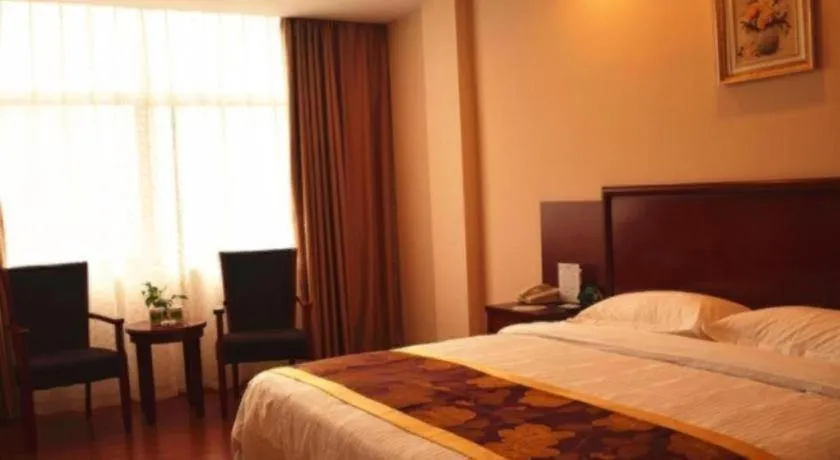 Bed in GreenTree Inn Jiangxi Shangrao Qianshan Ehu Avenue Express Hotel