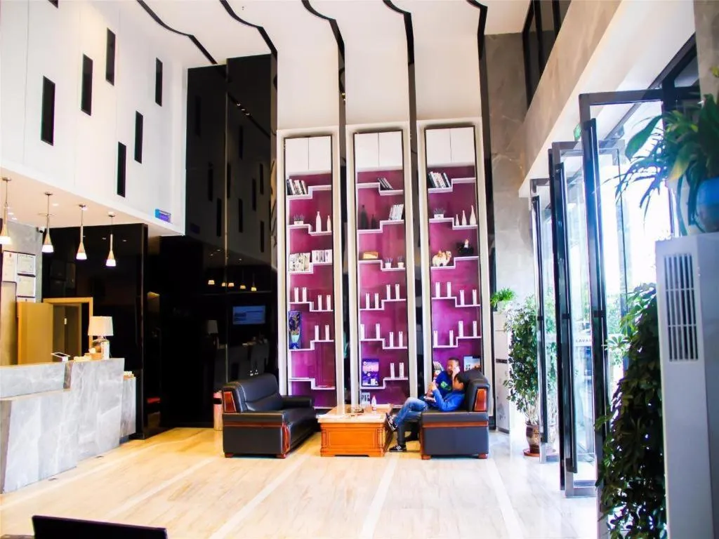 Lavande Hotels·Lasa Railway Station