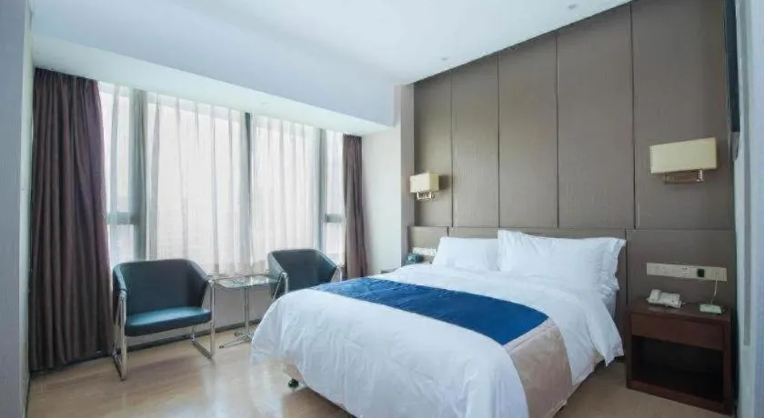 Bed in FOGER YACHT HOTEL