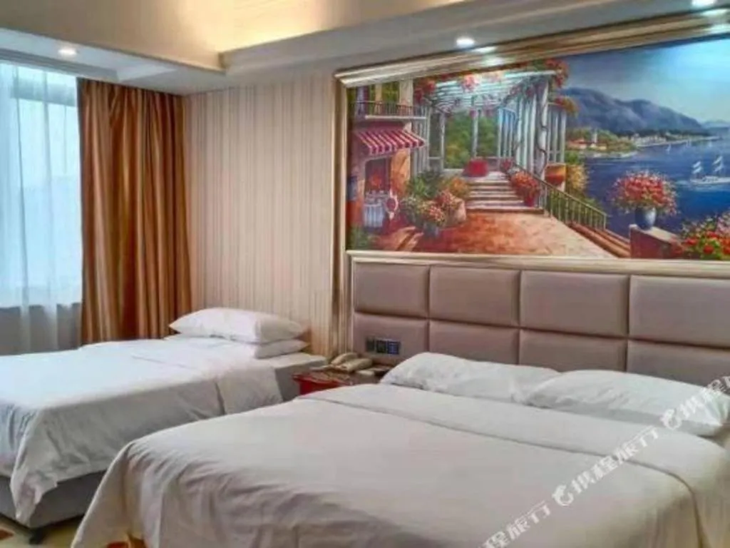 Bed in Vienna International Shanghai Nanxiang