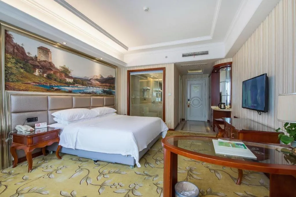 Bed in Vienna International Shanghai Nanxiang