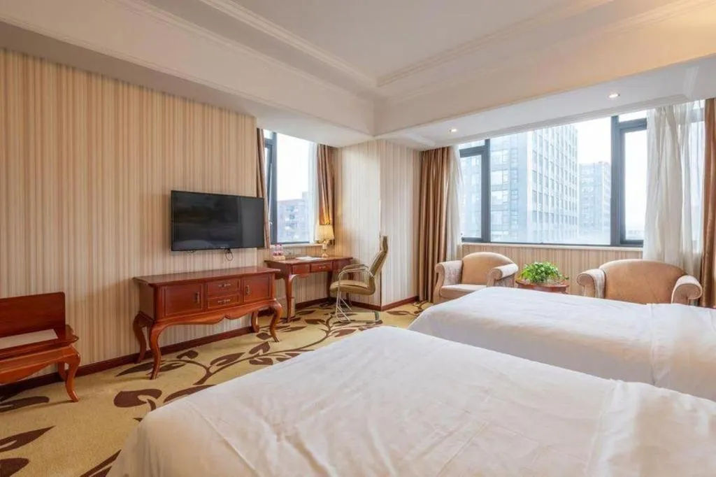 Bed in Vienna International Shanghai Nanxiang