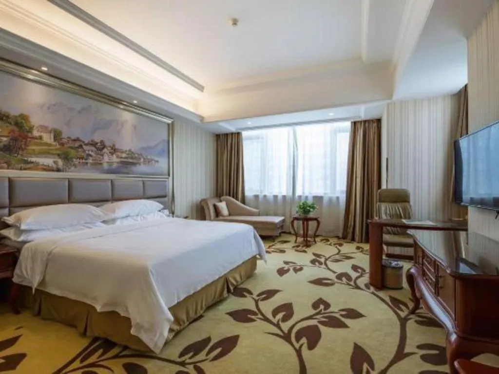 Bed in Vienna International Shanghai Nanxiang