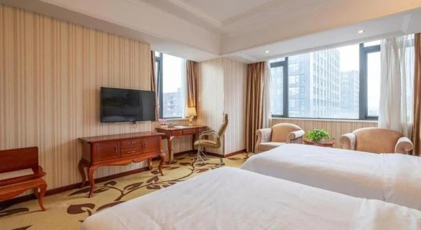 Bed in Vienna International Shanghai Nanxiang