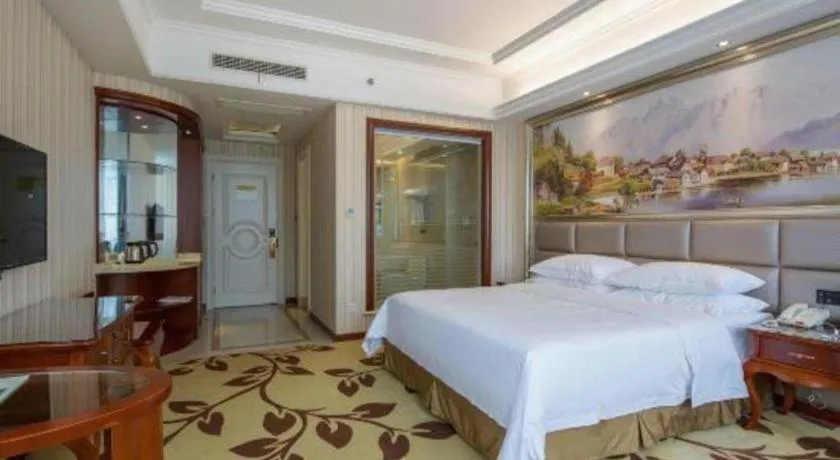 Bed in Vienna International Shanghai Nanxiang