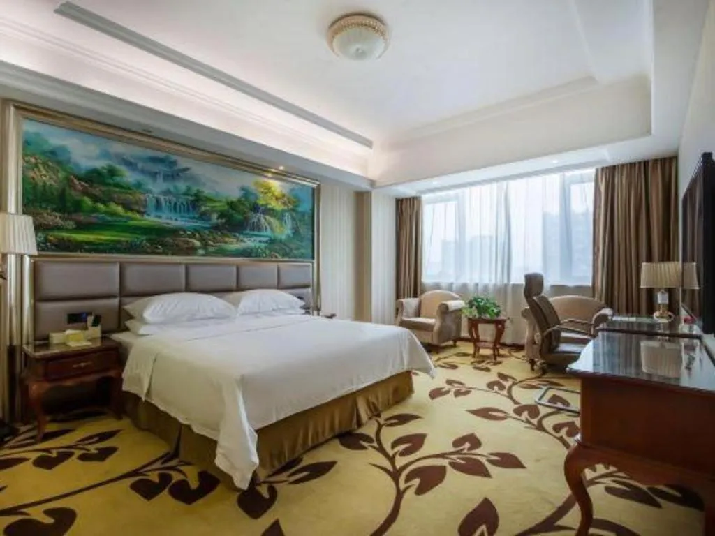 Bed in Vienna International Shanghai Nanxiang