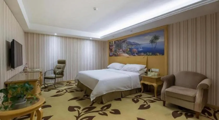 Bed in Vienna International Shanghai Nanxiang