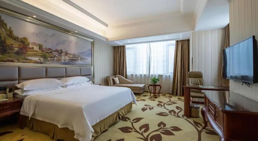 Bed in Vienna International Shanghai Nanxiang