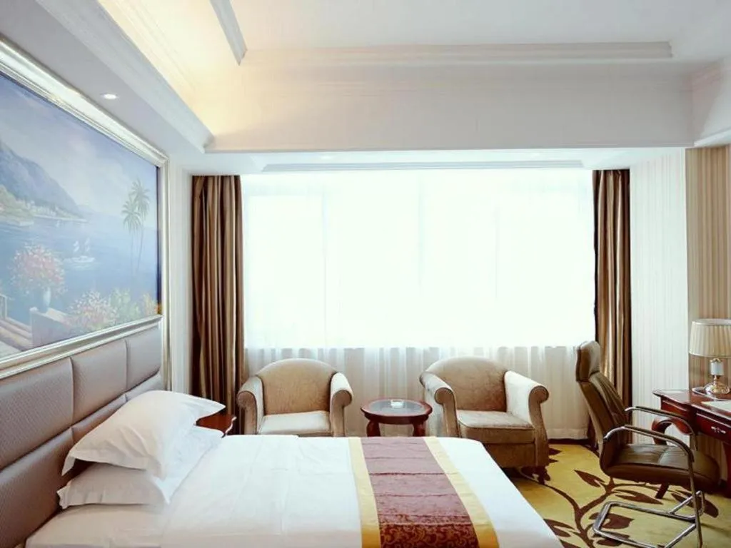 Bed in Vienna International Shanghai Nanxiang