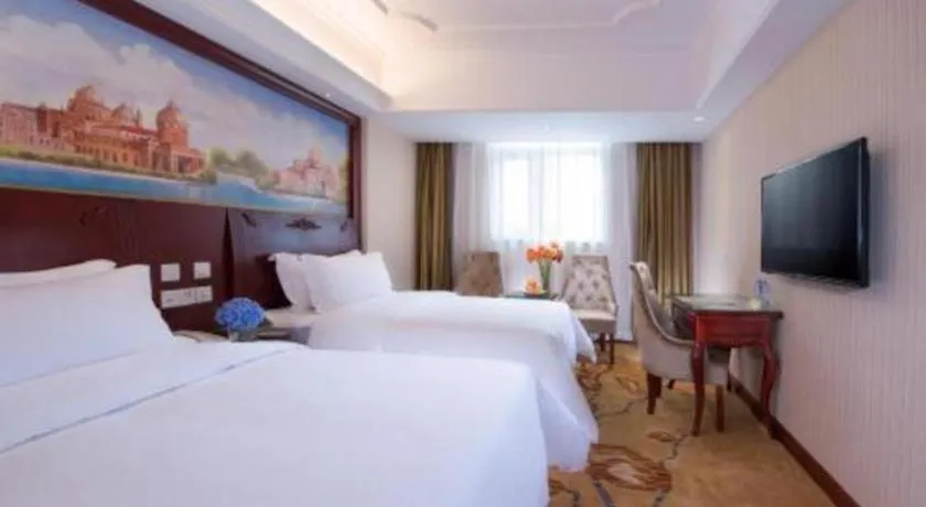 Bed in Vienna International Shanghai Nanxiang